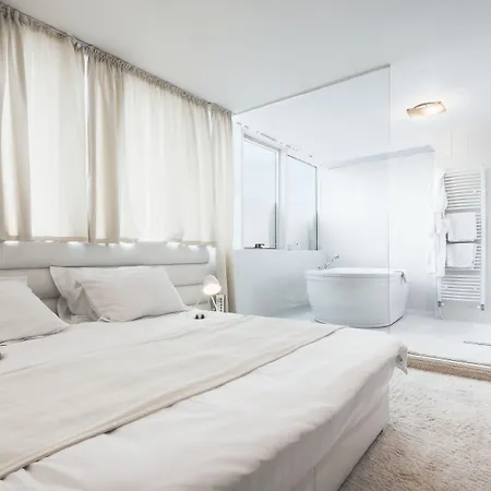 Arka Hotel