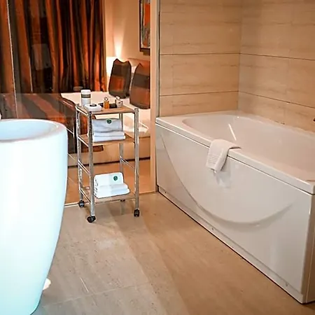 Arka Hotel