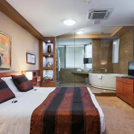 Arka Hotel